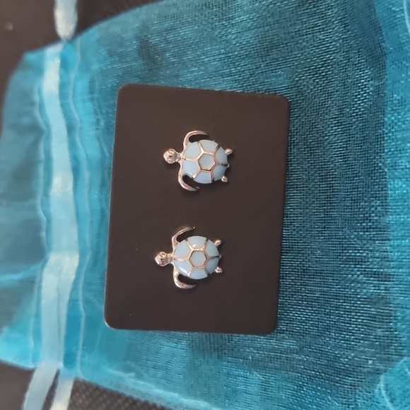 Adorable 925 silver turtle earrings - Picture 2 of 2